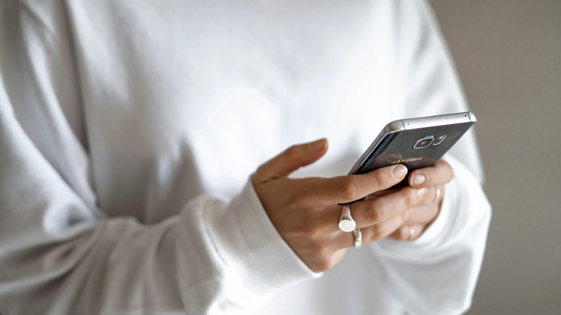 Fake Banking And Social Apps Steal User Data Using .NET MAUI