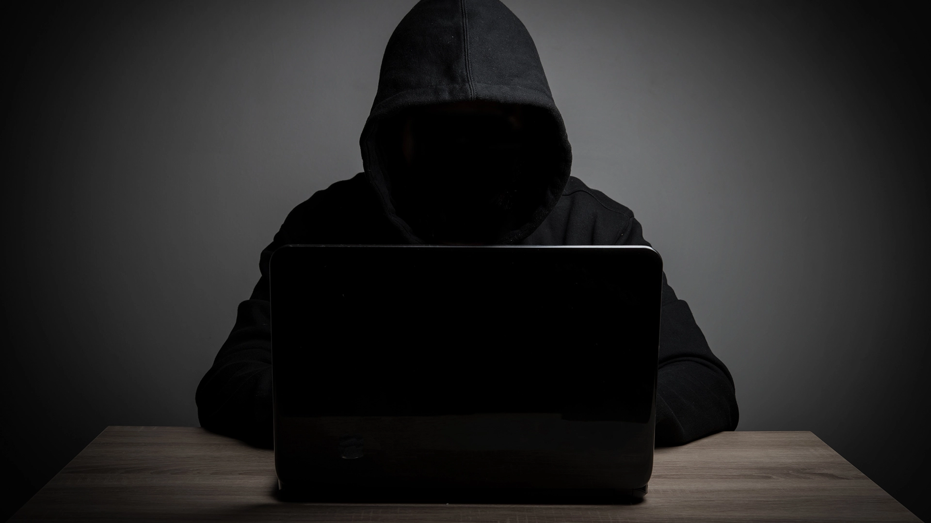 Hackers Disguise Malware As Screensaver Files In Fake Shipping Email Attack