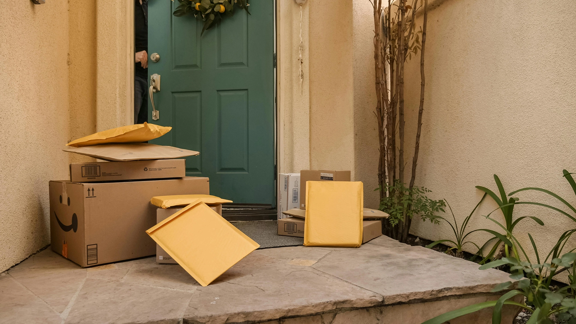 Tariffs Drive Chinese Sellers Off Amazon or Into Price Hikes