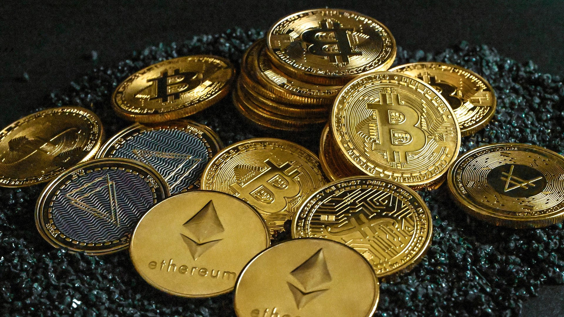 Japan To Recognize Cryptocurrencies As Legal Financial Products