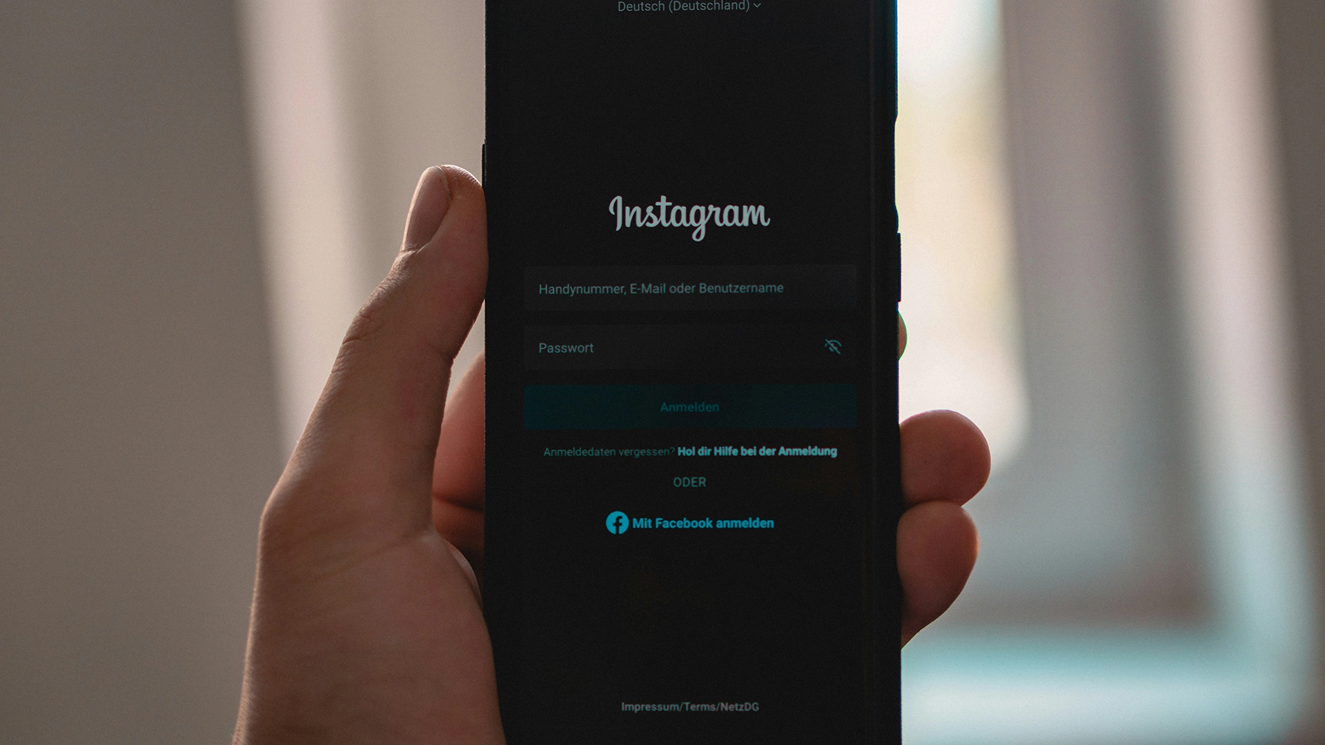 Massive Database Leak Exposes 184 Million Login Records From Major Platforms