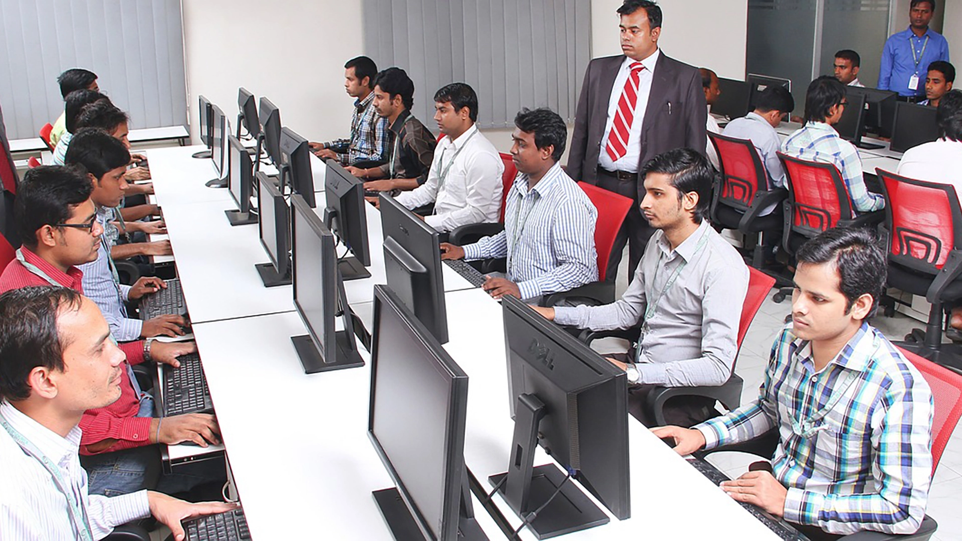 AI Boom Triggers Mass Job Cuts In Indian Tech Sector