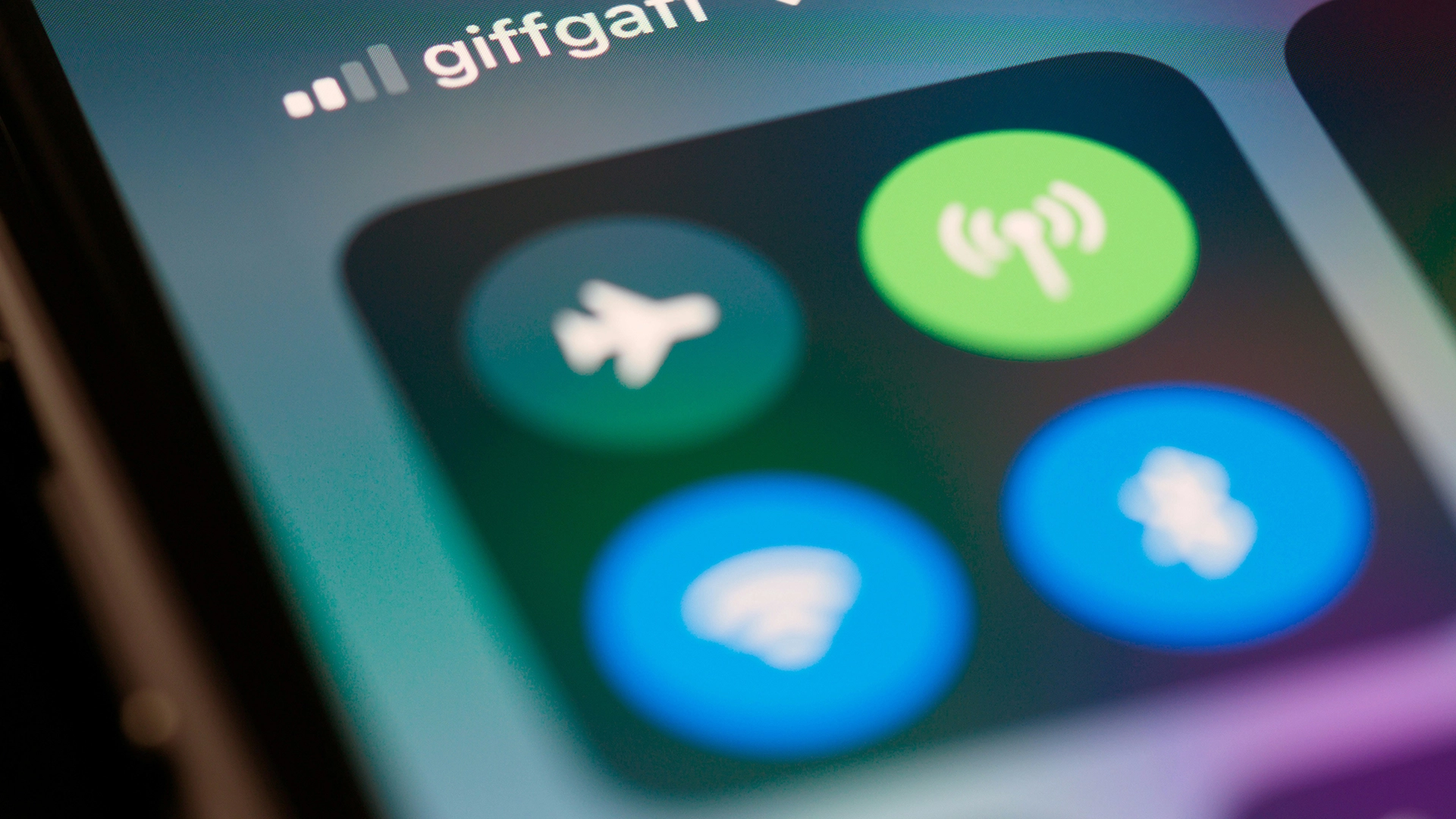 Your Body Distorts Wi-Fi, That’s How Hackers Can Track You