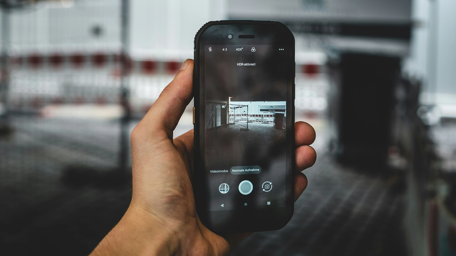 Pixel 10 Lets Users Check If Photos Are AI-Made