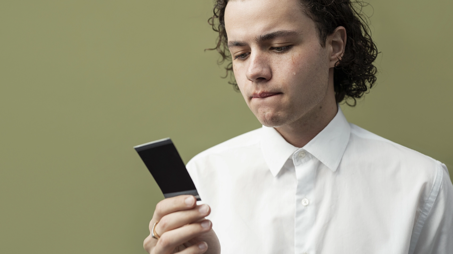 New iPhone And Android AI Tools Help Block Robocalls Automatically